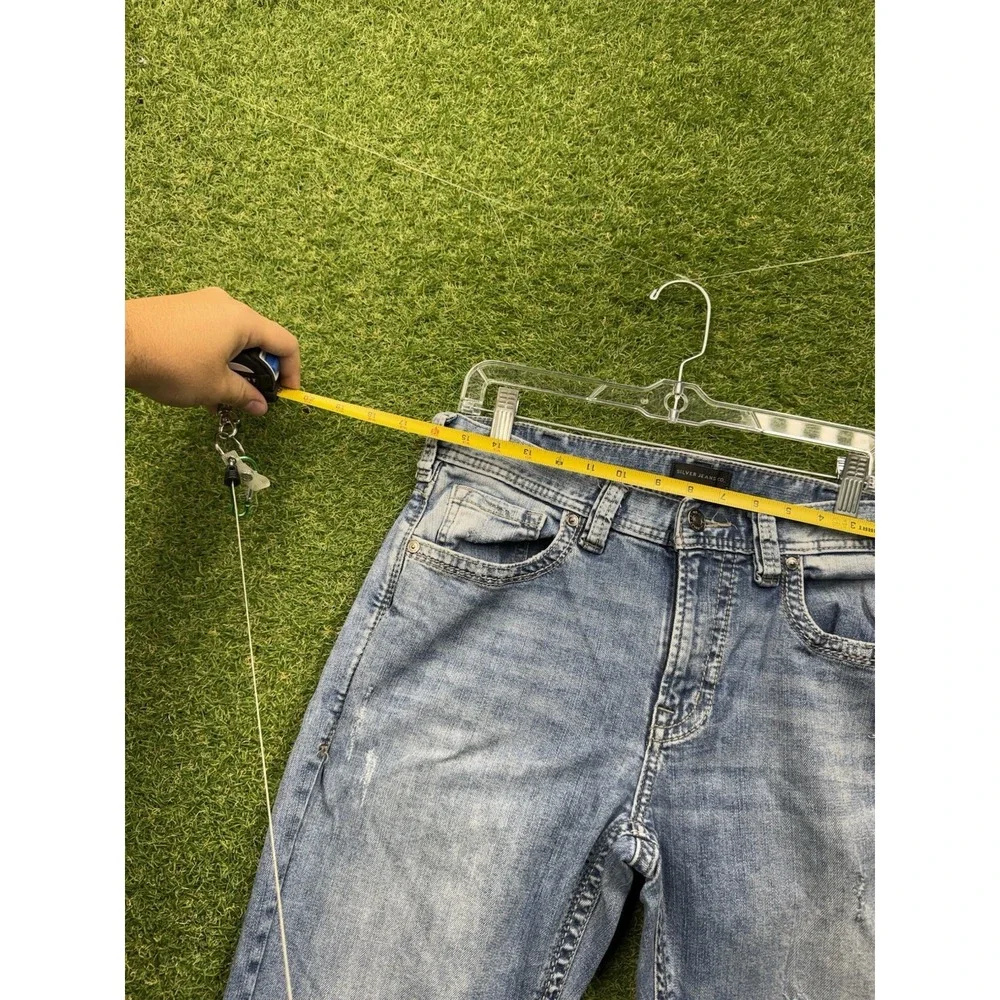 Silver Jeans shop confidence